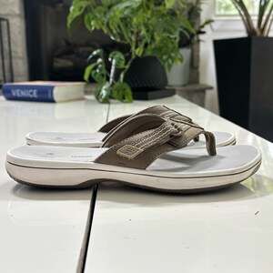 Clarks Cloudsteppers Brinkley Jazz Women's Sandals in Taupe Size 6